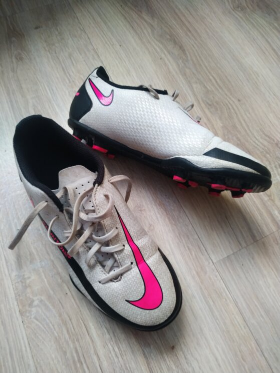 Копачки Nike PHANTOM ( 34р нога 20,5см) 0177в