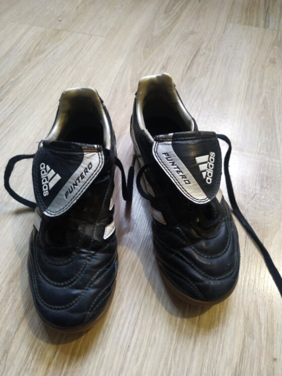 Футзалки Adidas ( 34р стопа 21см) 0262в