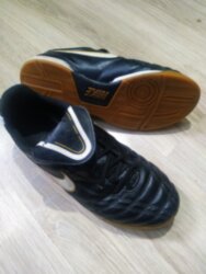 Футзалки Nike Tempo (39р стопа 24,5) 0227в