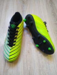 Бутси Umbro ( 38р стопа 23,5 ) 0265в